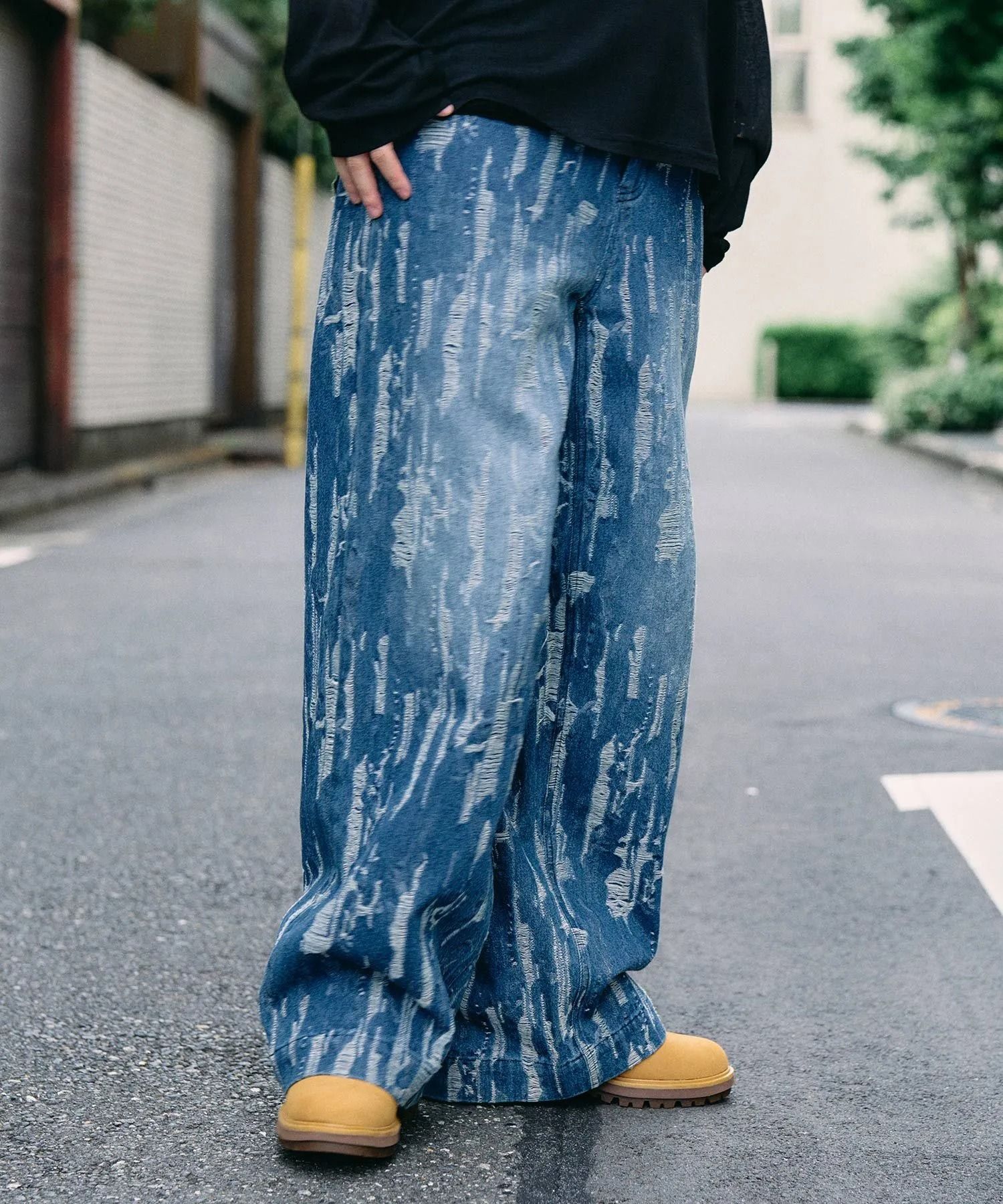 Splited denim pants