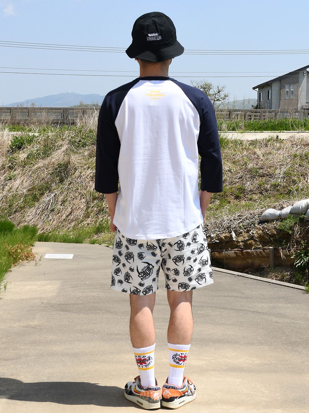 RUDIE'S×CRAYON SHINCHAN TREAT RAGLAN TEE