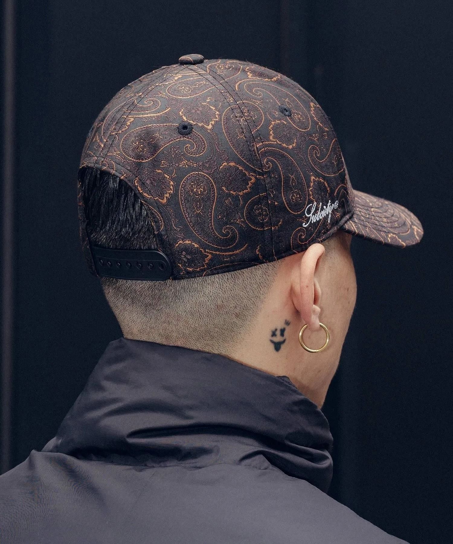 Paisley jacquard cap