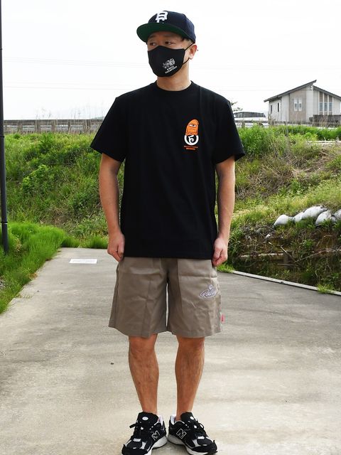 シュールでインパクトのあるコラボならではの1枚に仕上がりました！