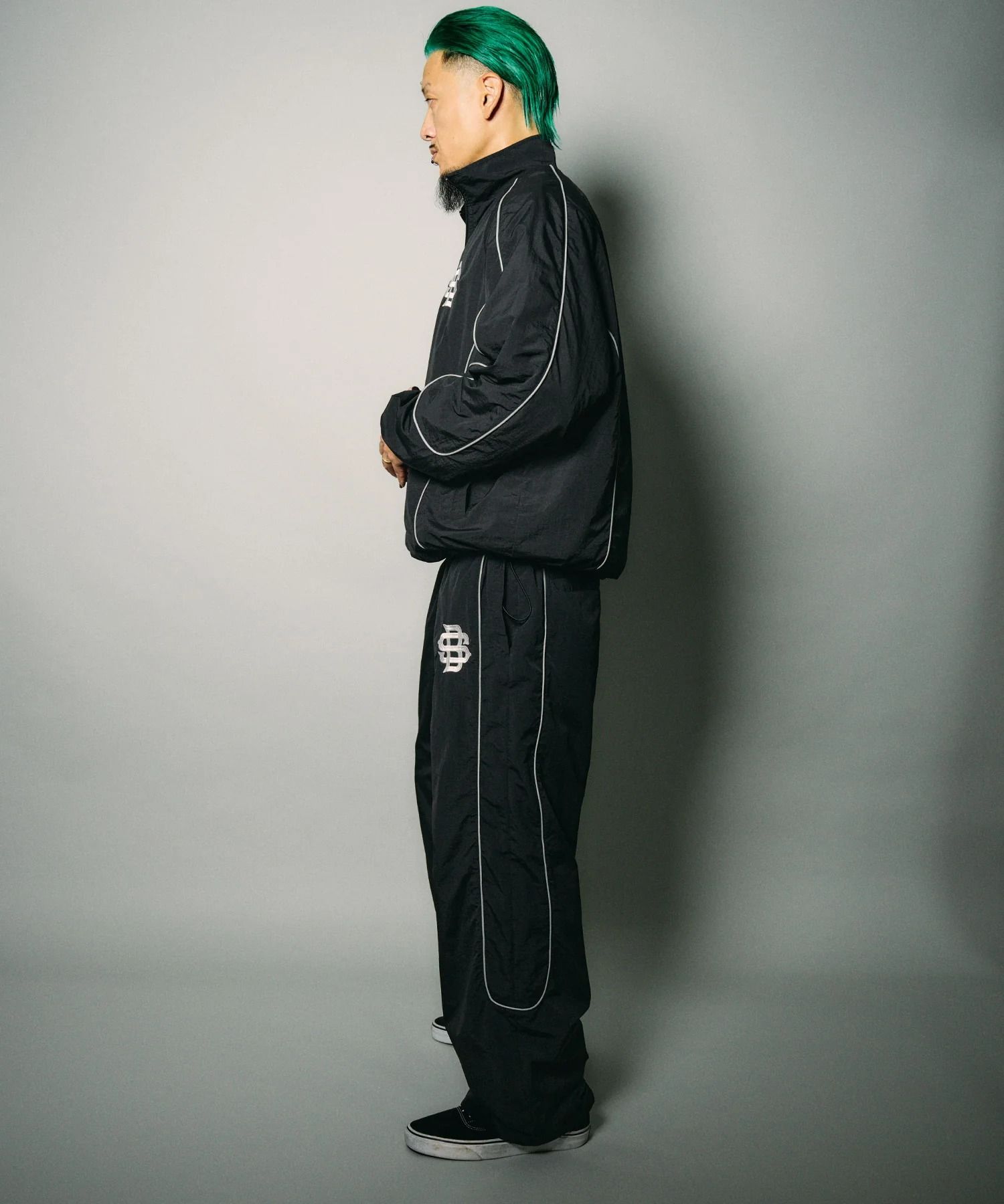 Reflective piping nylon pants