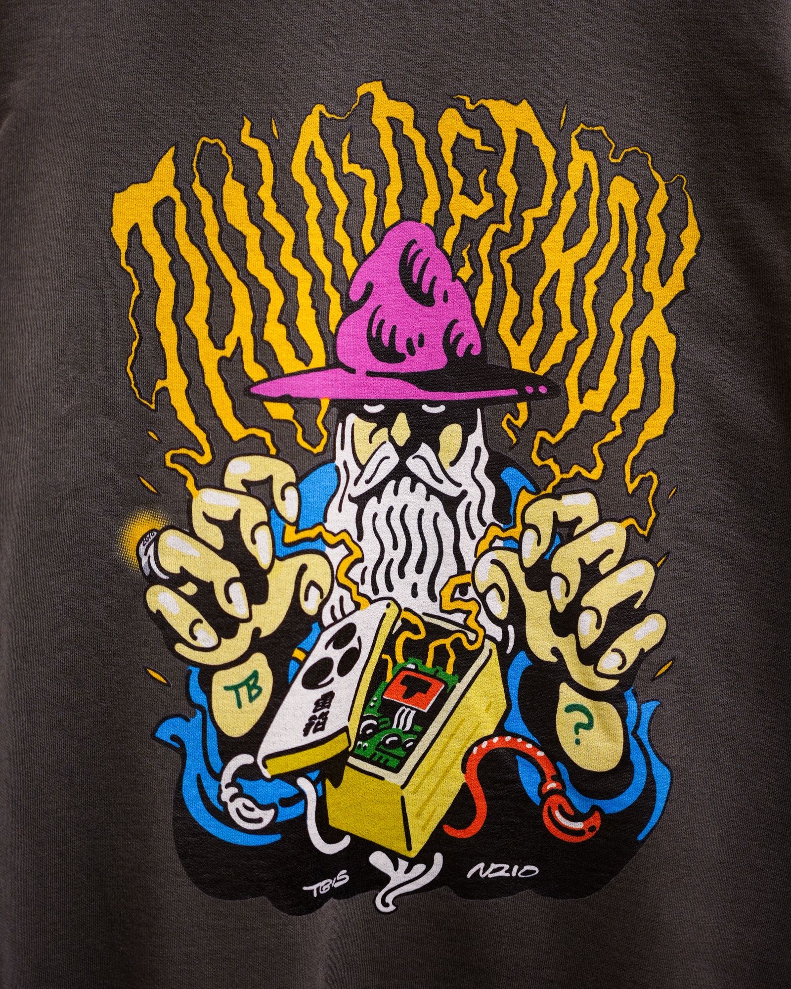 THE THUNDER WIZARD-SWEAT