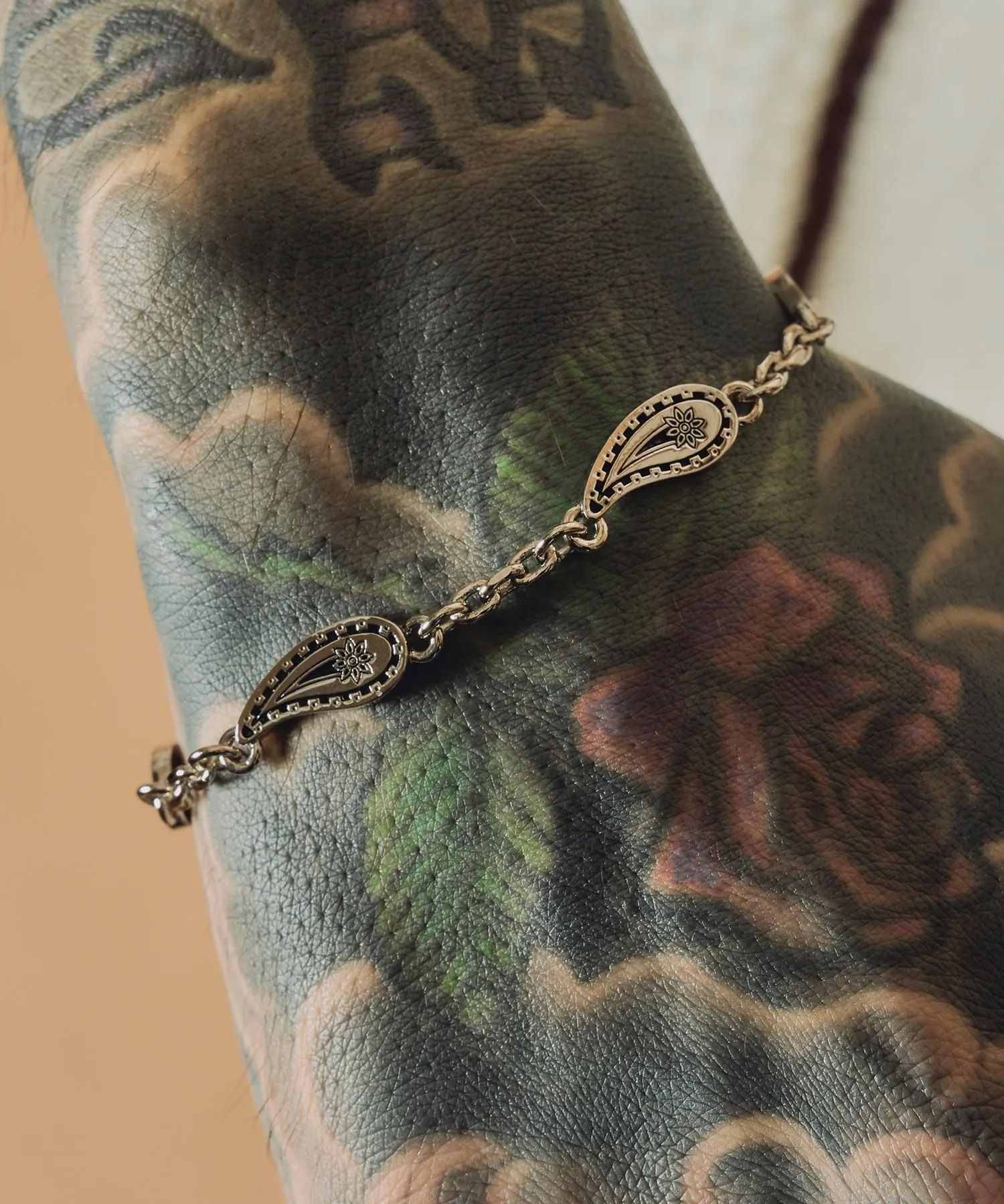 Paisley chain bracelet
