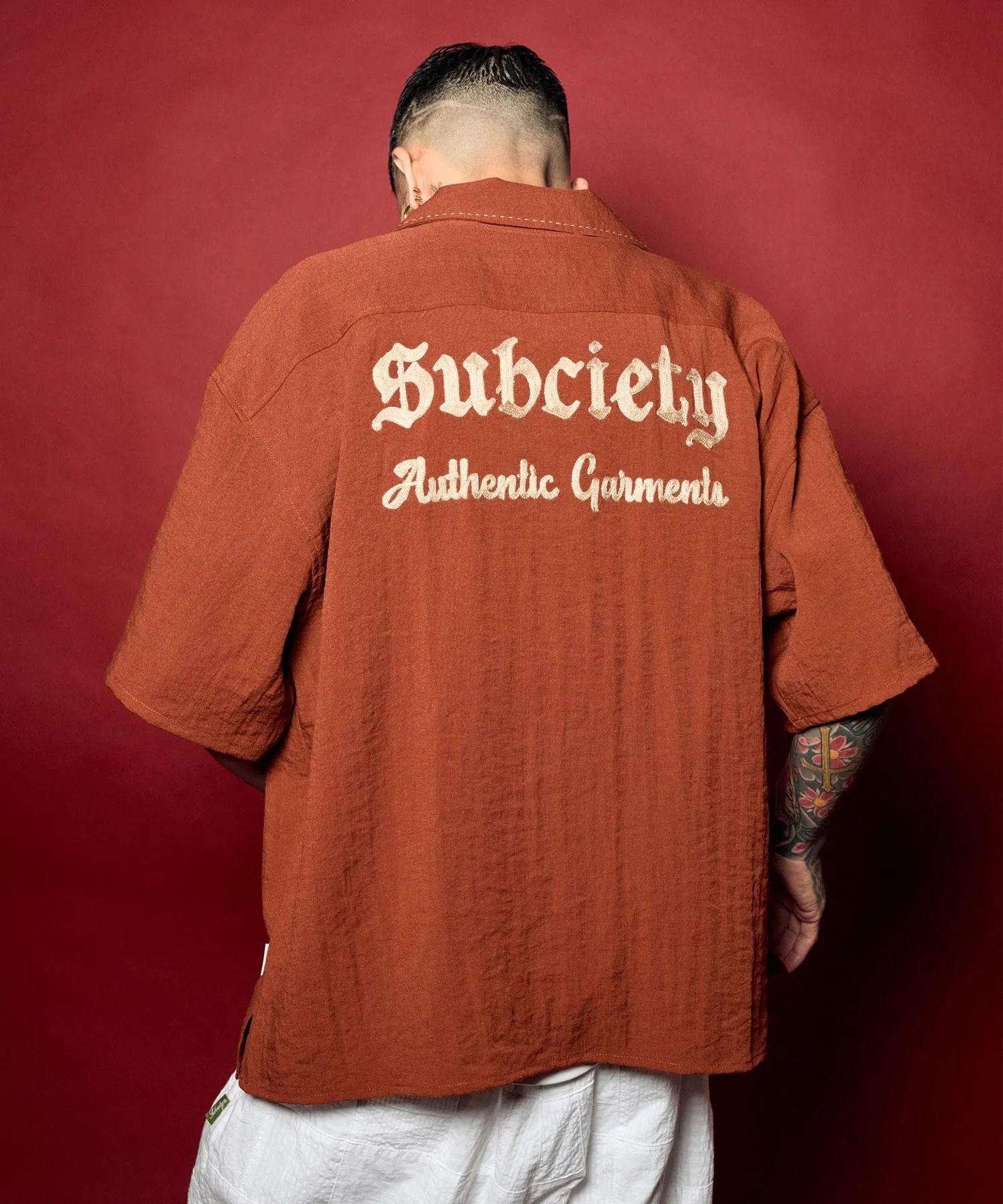Classic chain embroidered shirt