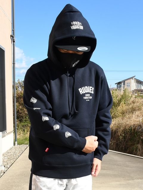 そんなどこから見られてもカッコいい豪華デザインパーカ！