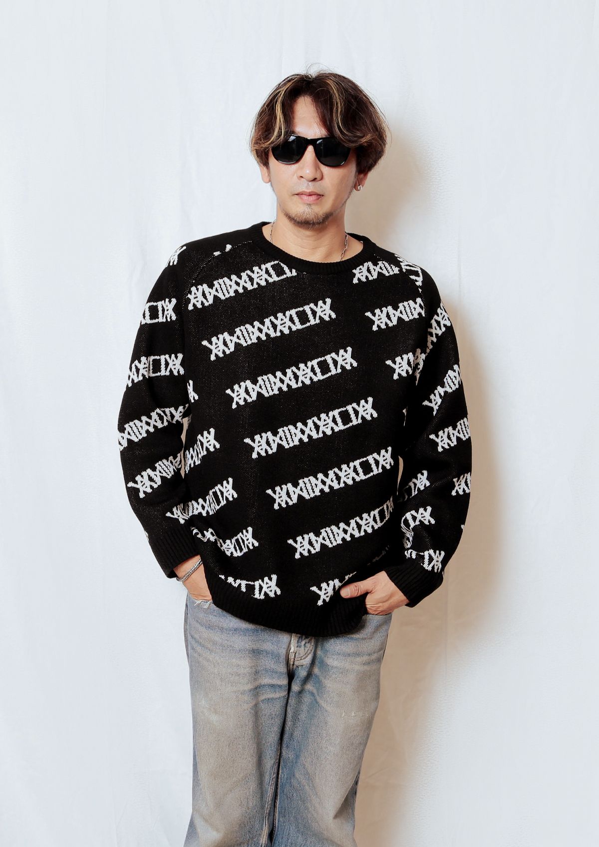 PATTERNED ALL OVER CREW-KNIT