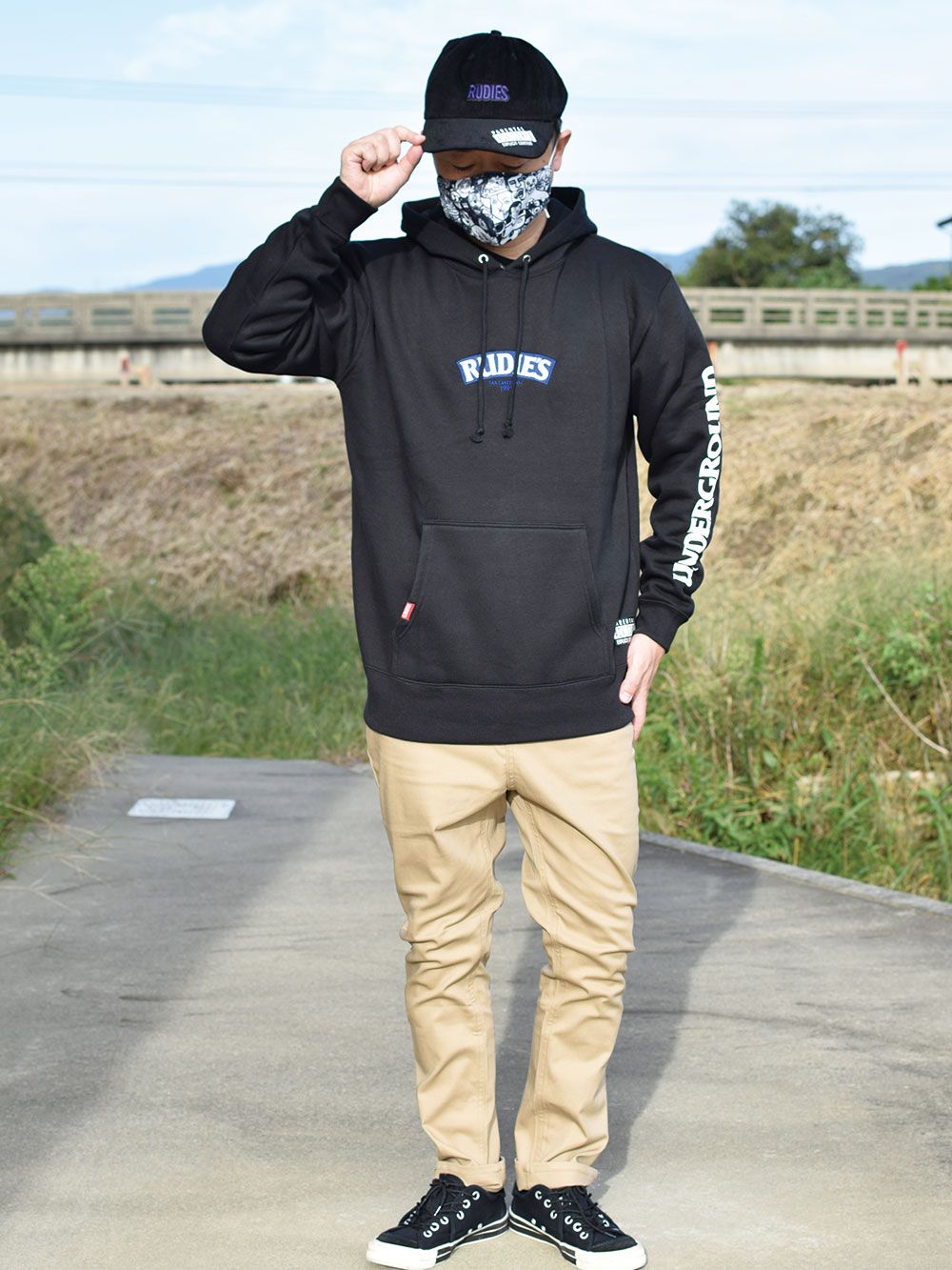 SLICK HOOD-SWEAT