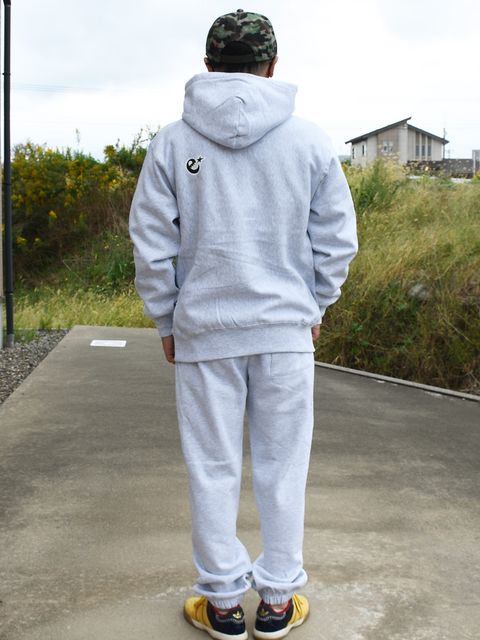 本当にカッコいいヤツはこういう服を着るのさ。