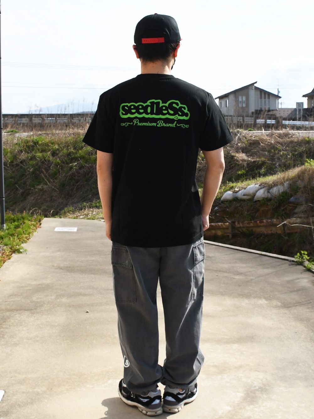 s-dot charging ss tee