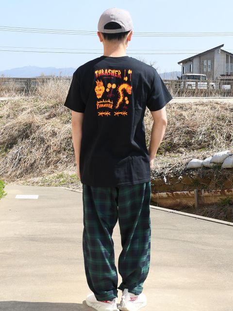 MIKE GIGLIOYYIの世界観が存分に楽しめる贅沢な1枚です！