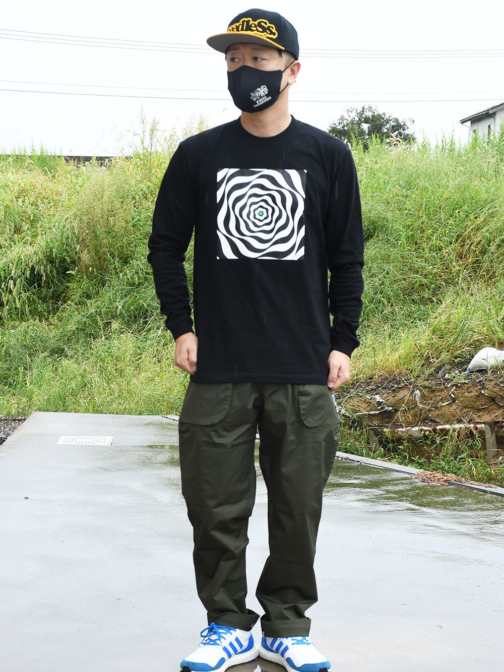 whorl s-dot LS tee