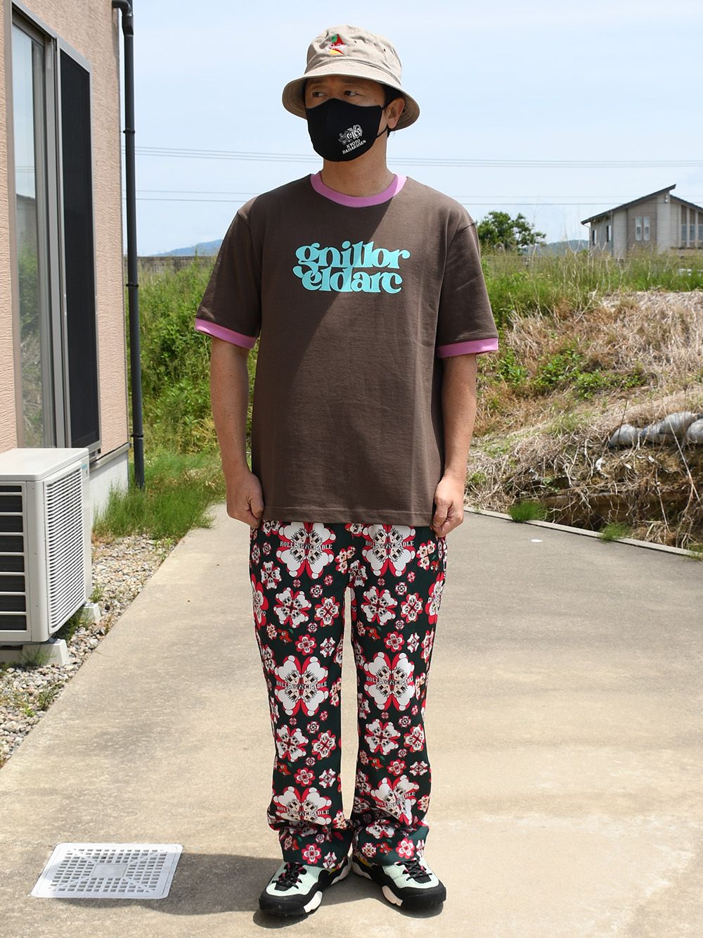 REVERSE LOGO RINGER-TEE
