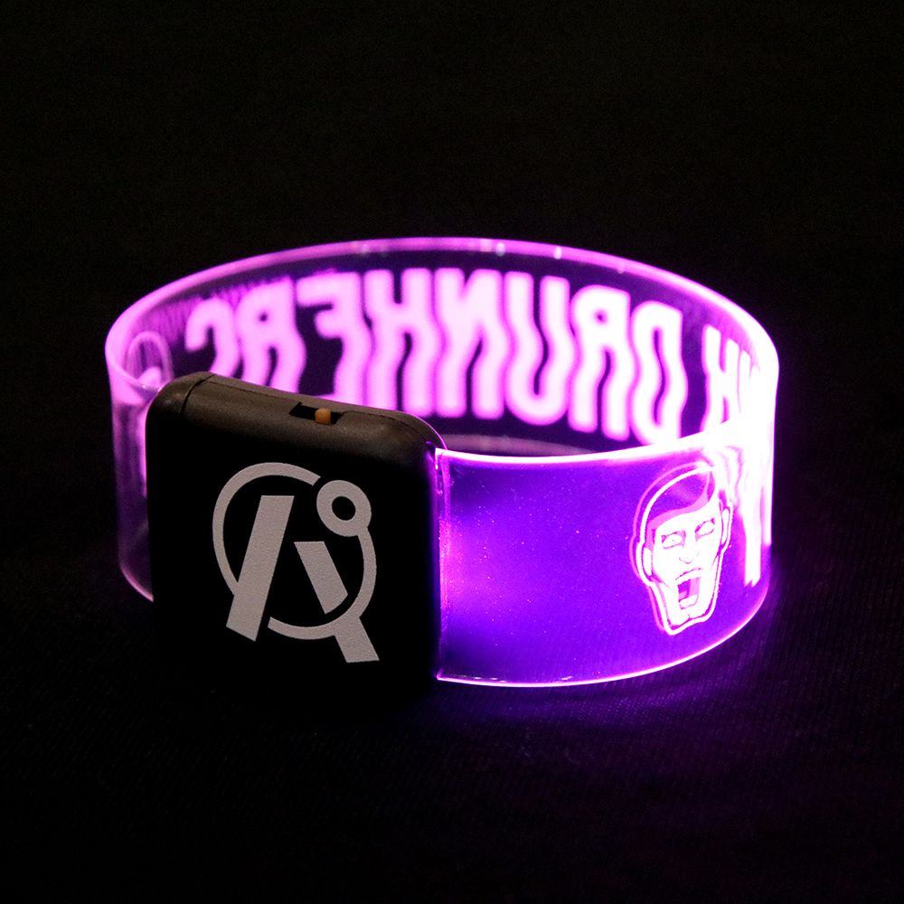 光るパンクさんリストバンド