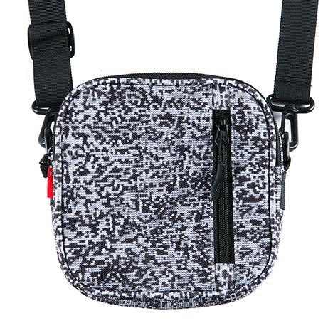 RC x KiU SQUARE POUCH
