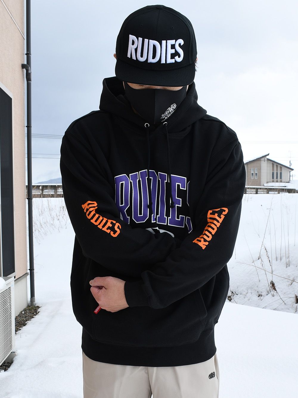 MIGHTY HOOD-SWEAT
