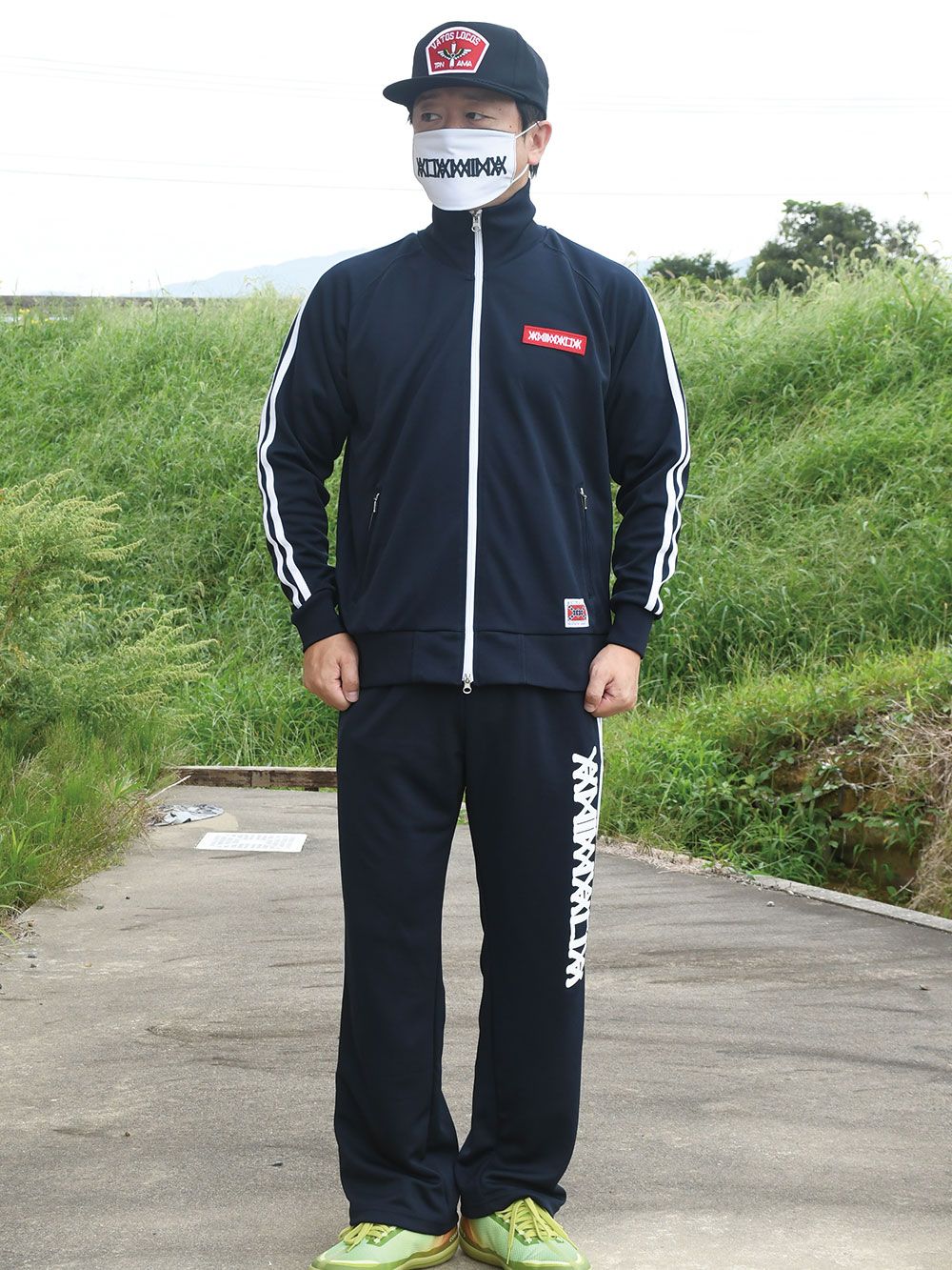 TRACK-PANTS