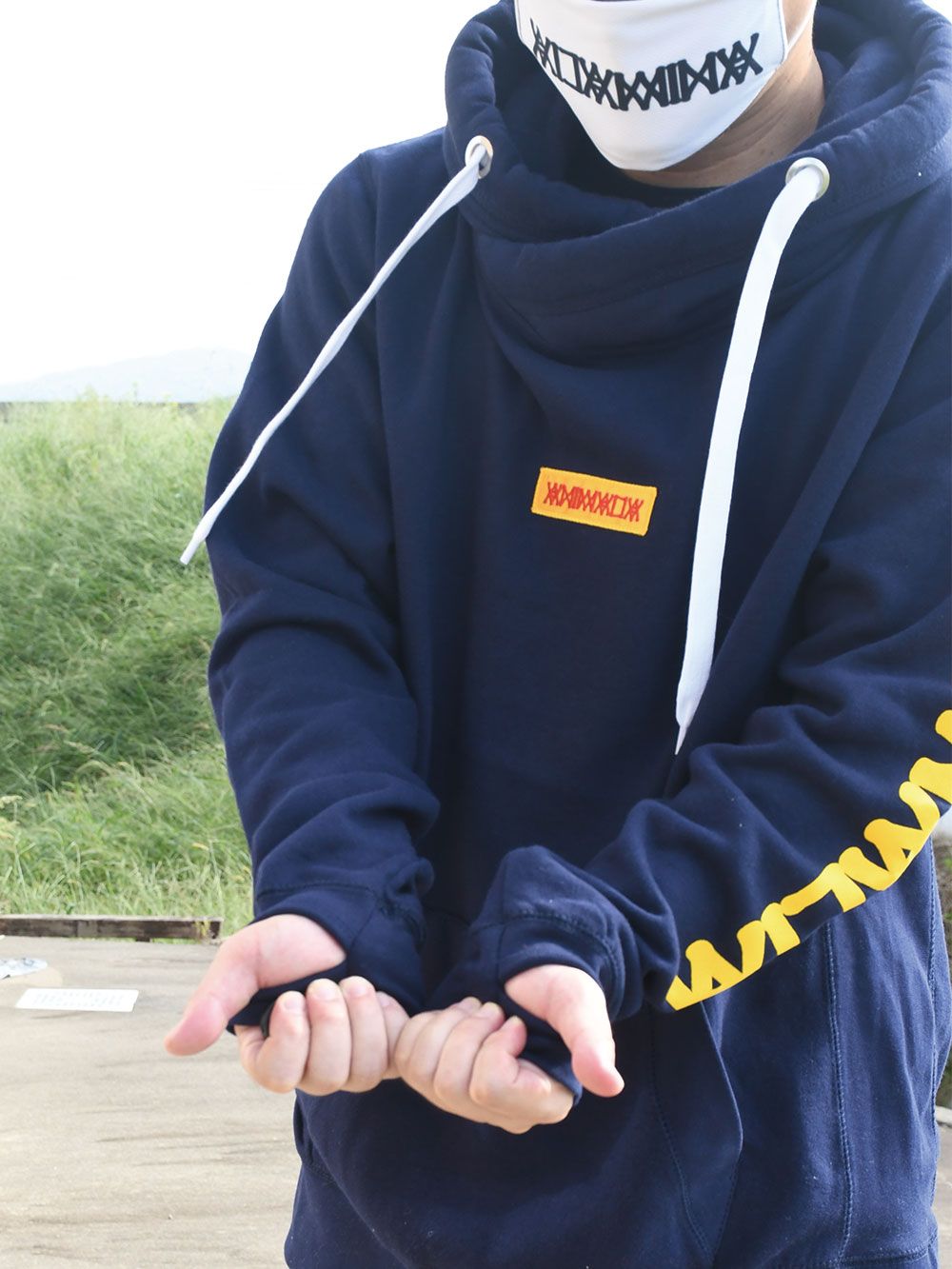 CROSS-NECK HEAVY OZ HOODIE