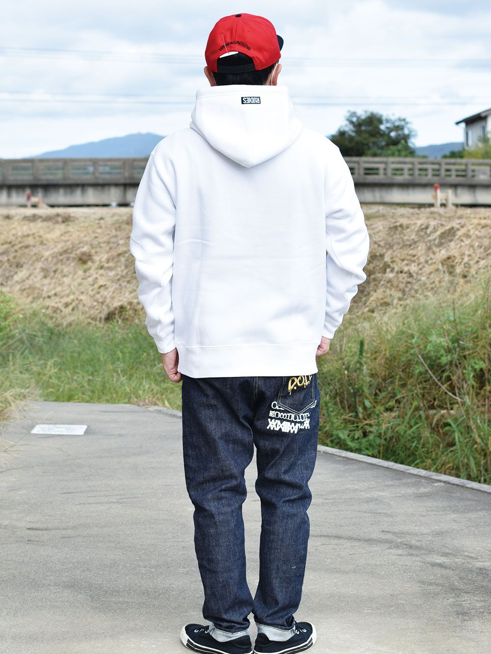 SLICK HOOD-SWEAT