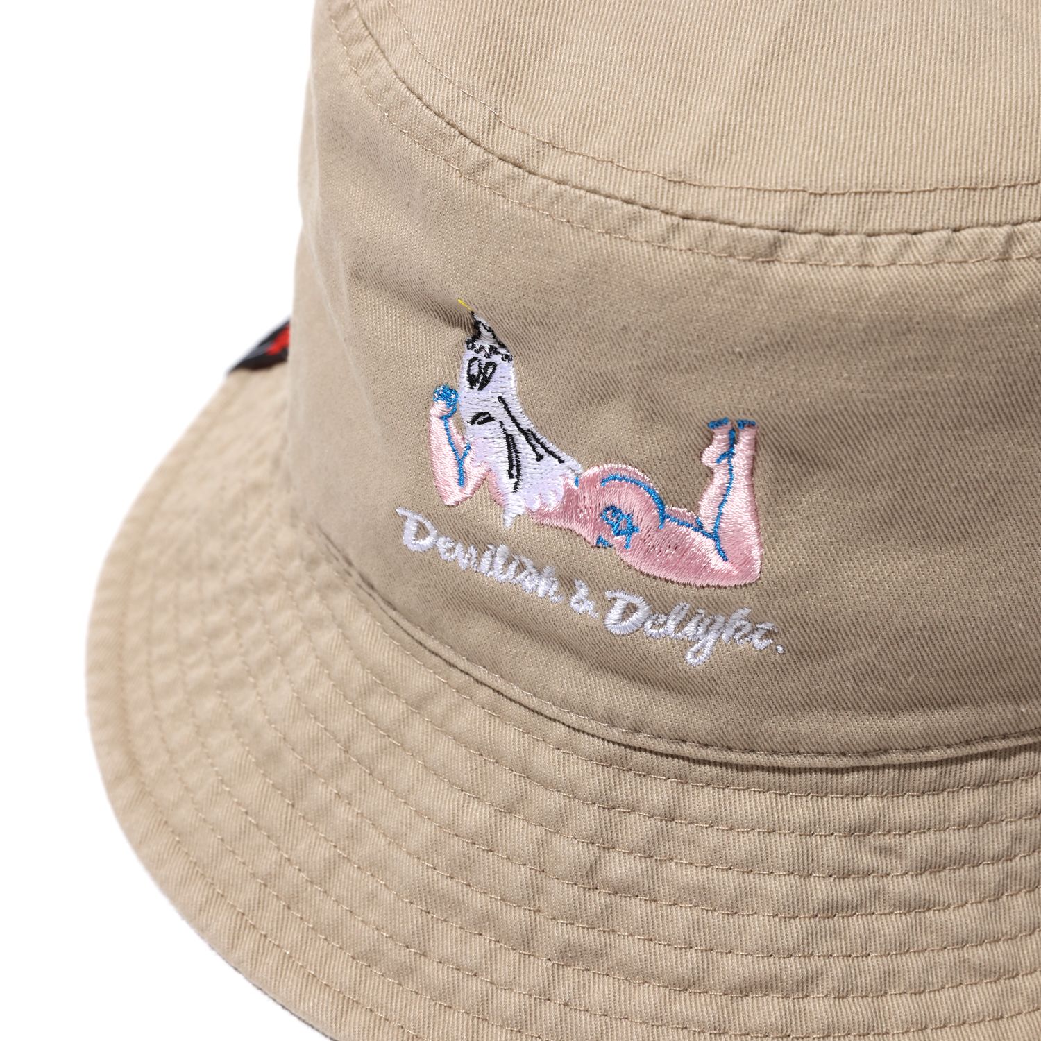 SPOOKY GIRL BUCKET-HAT