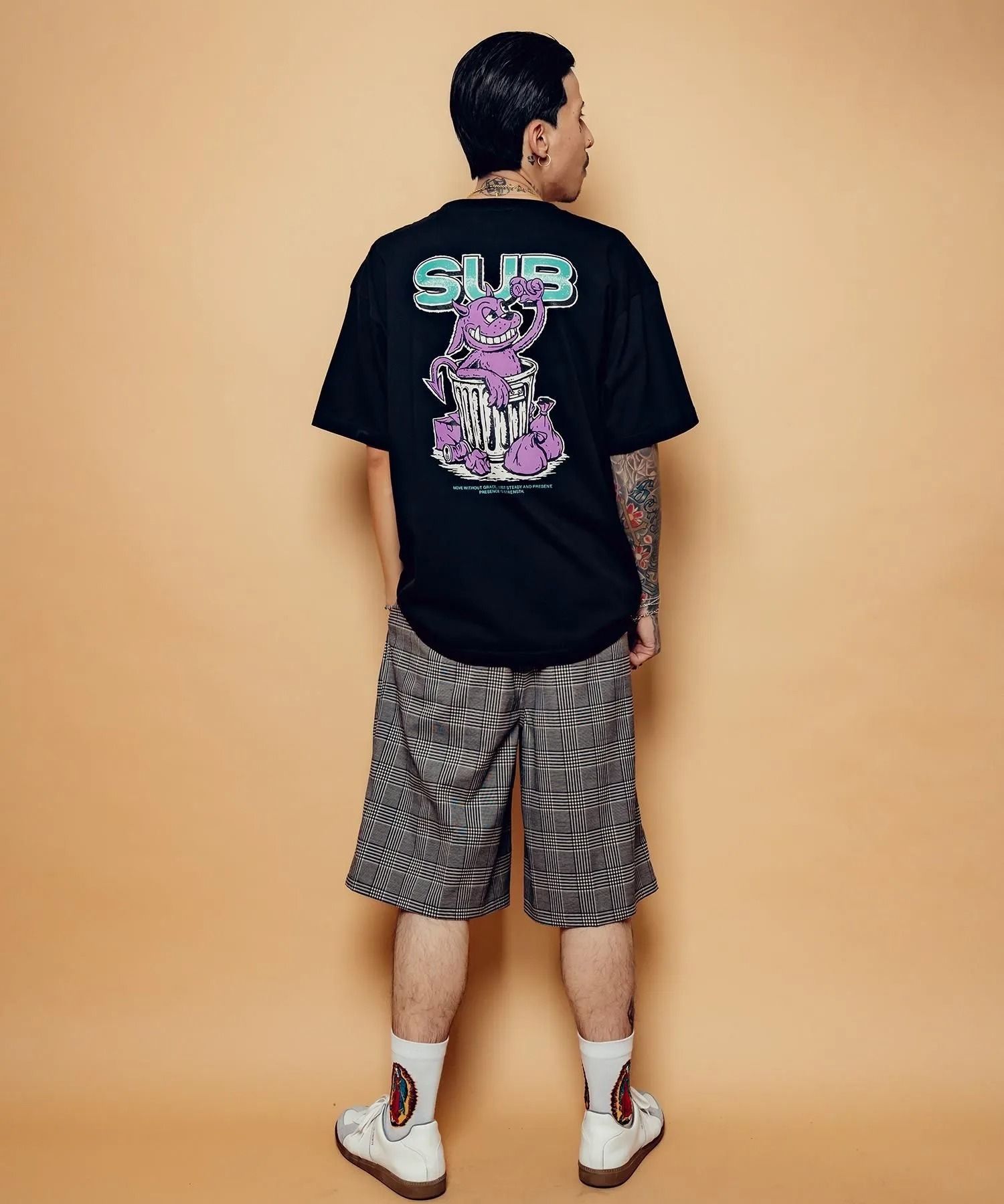 Dustbox tee