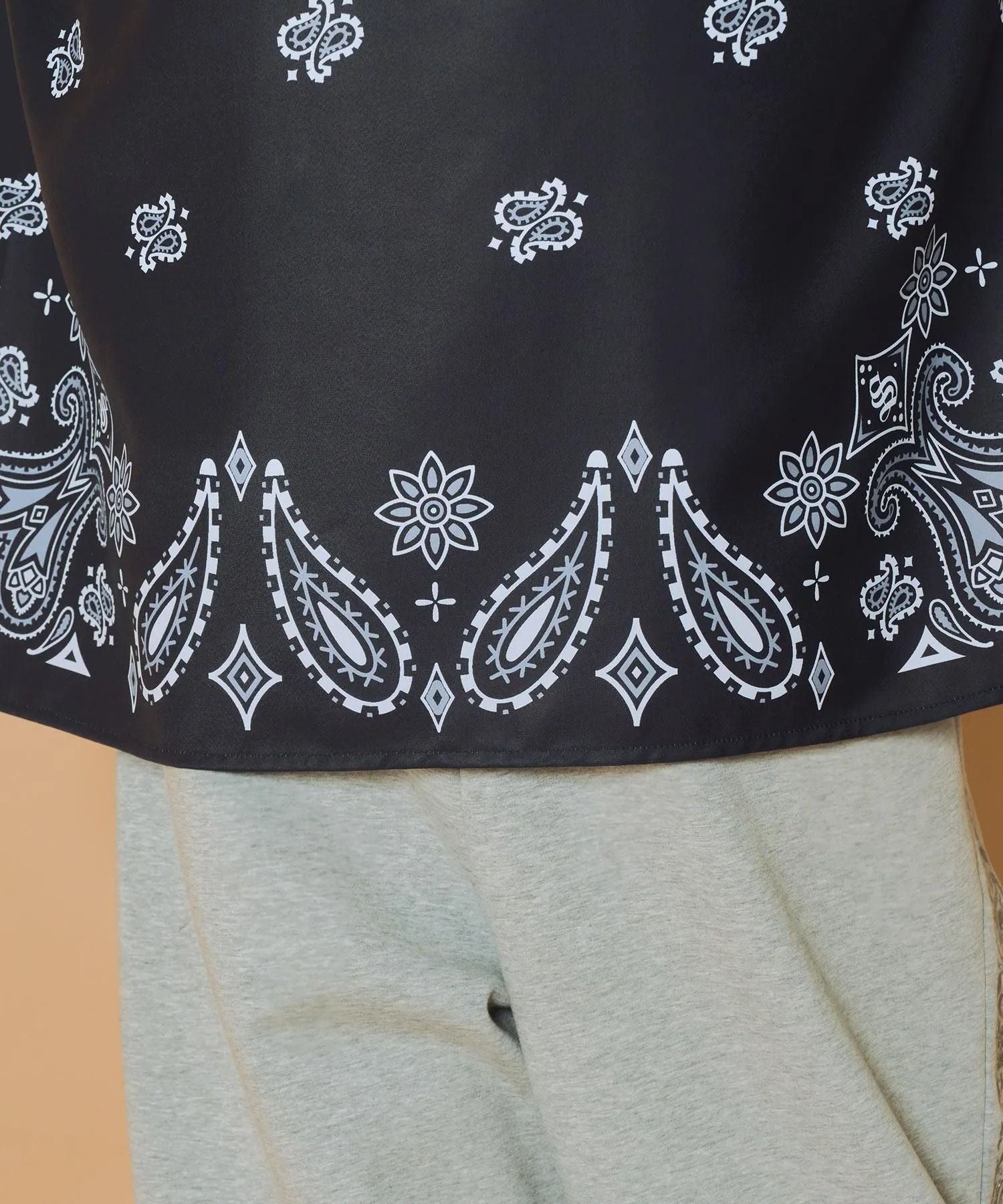 Essential open collar shirt