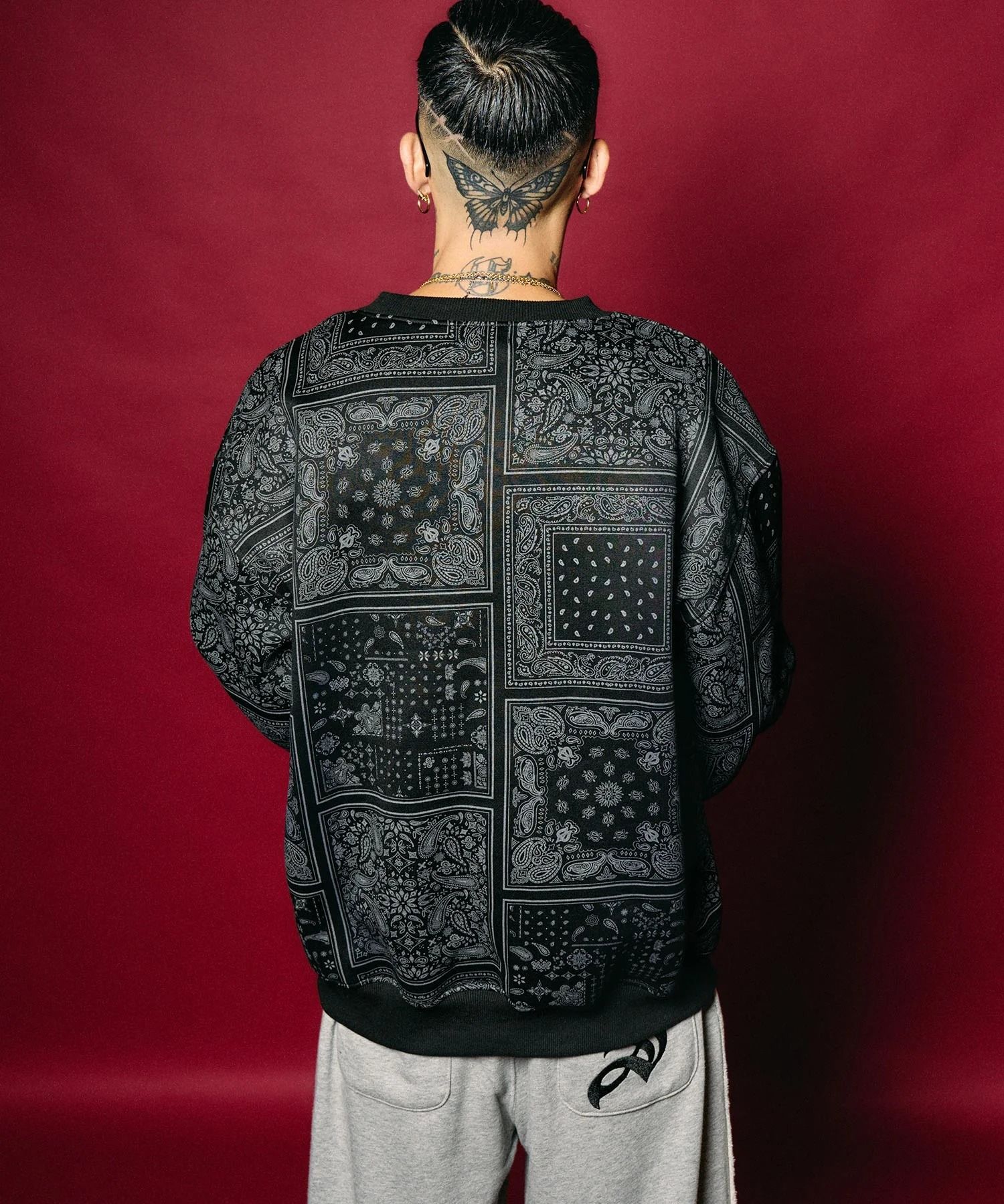 Patterned sweatshirt