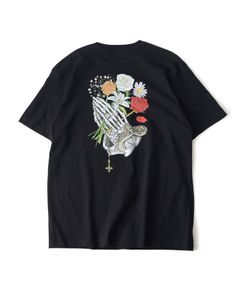 FLOWER PRAYING HANDS-TEE