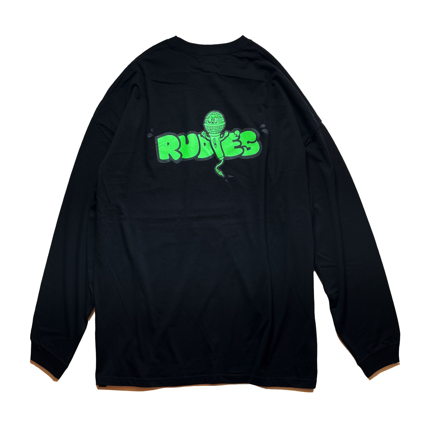 MIGHTY MIC BIGSILHOUETTE LS-TEE