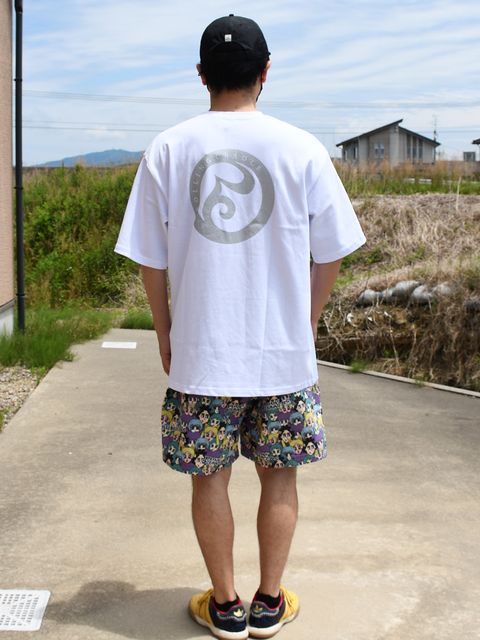 ラメがかったシルバーインクがめちゃクール！