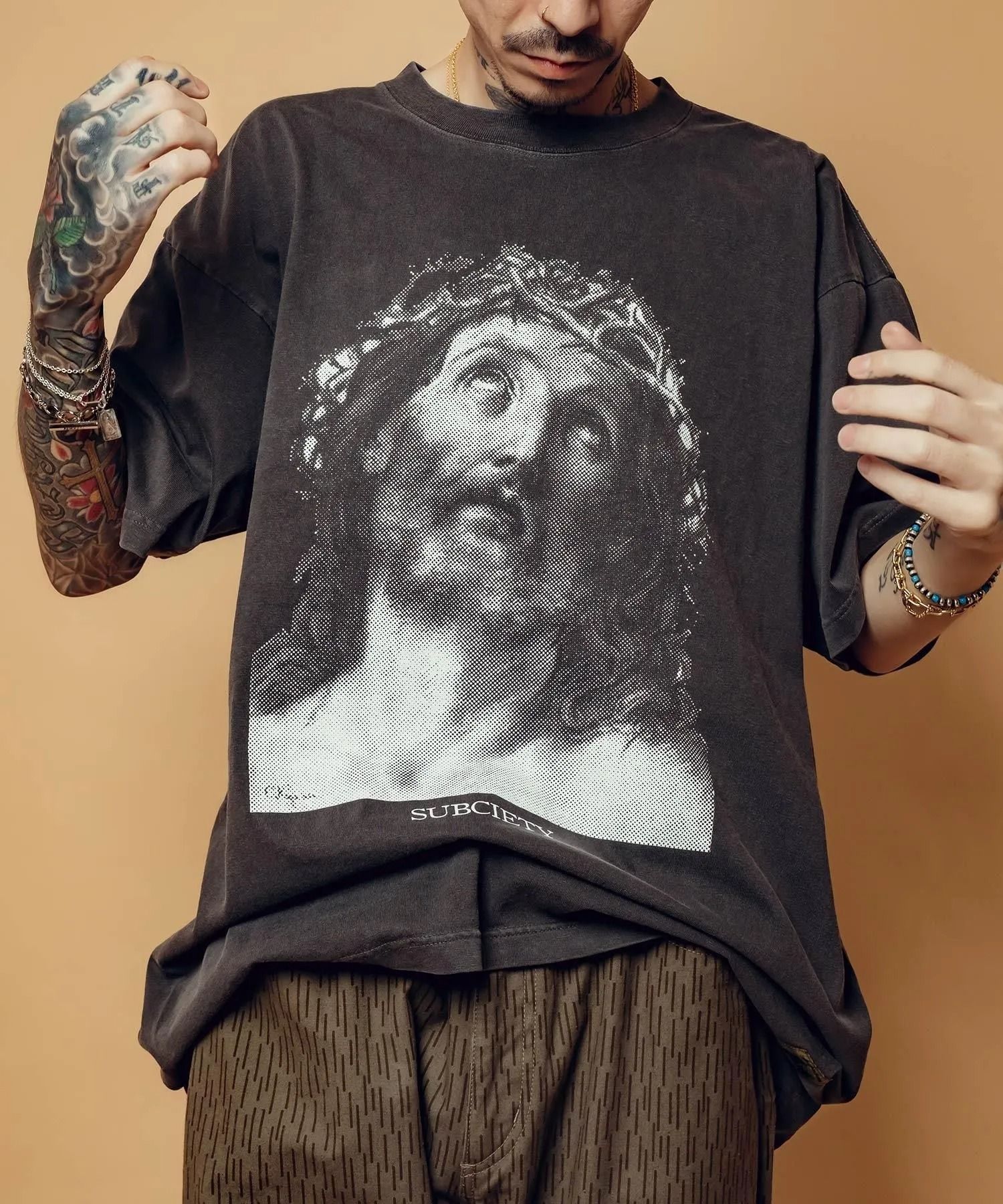 Jesus tee
