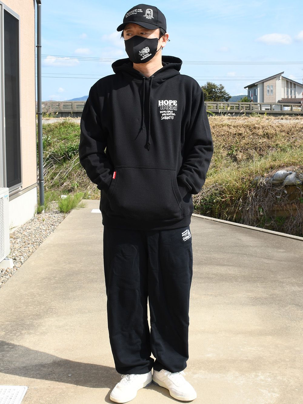LIGHT CHASER-HOODIE