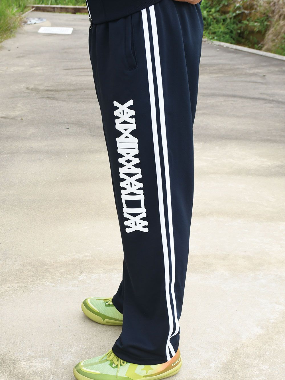 TRACK-PANTS