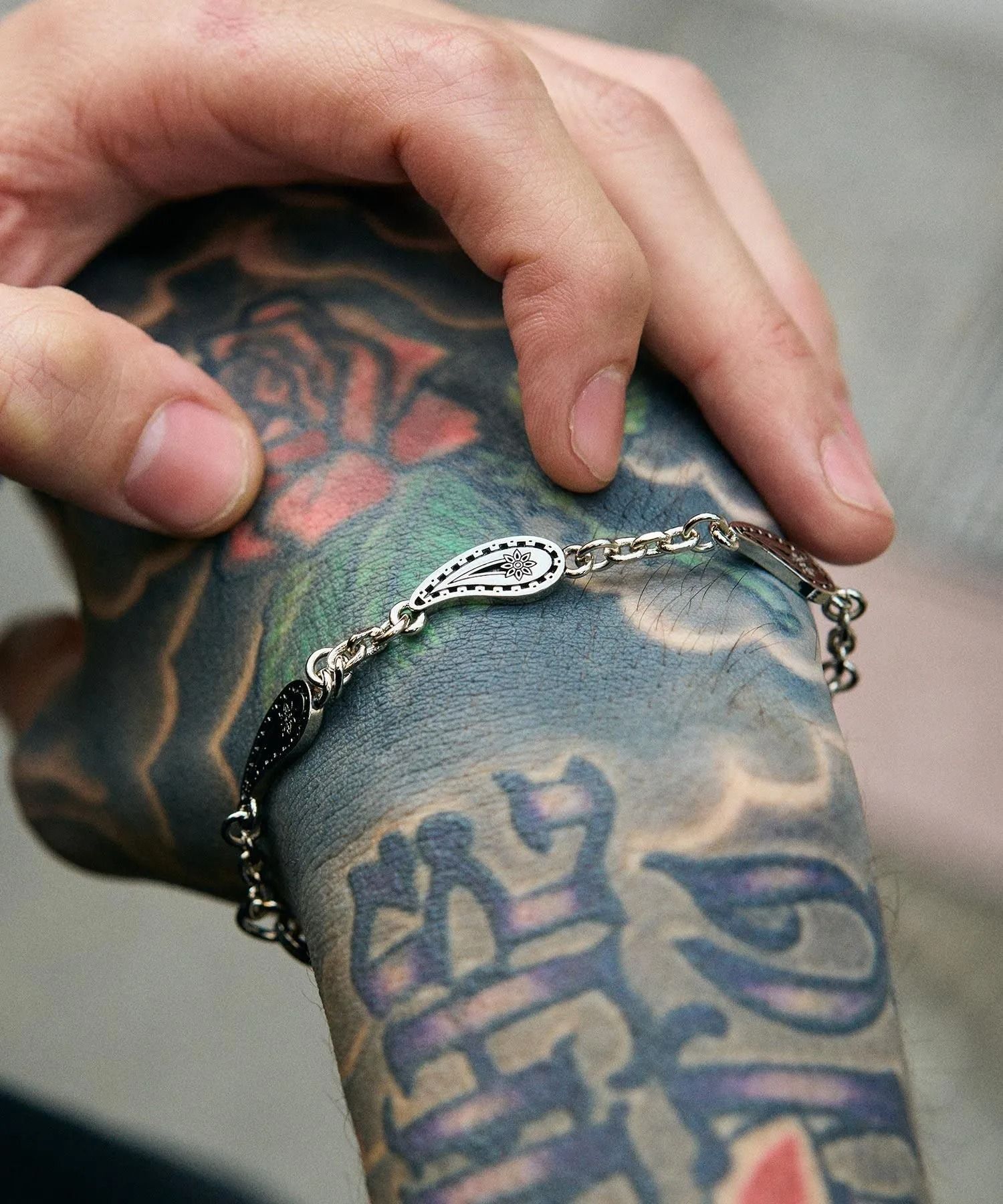 Paisley chain bracelet