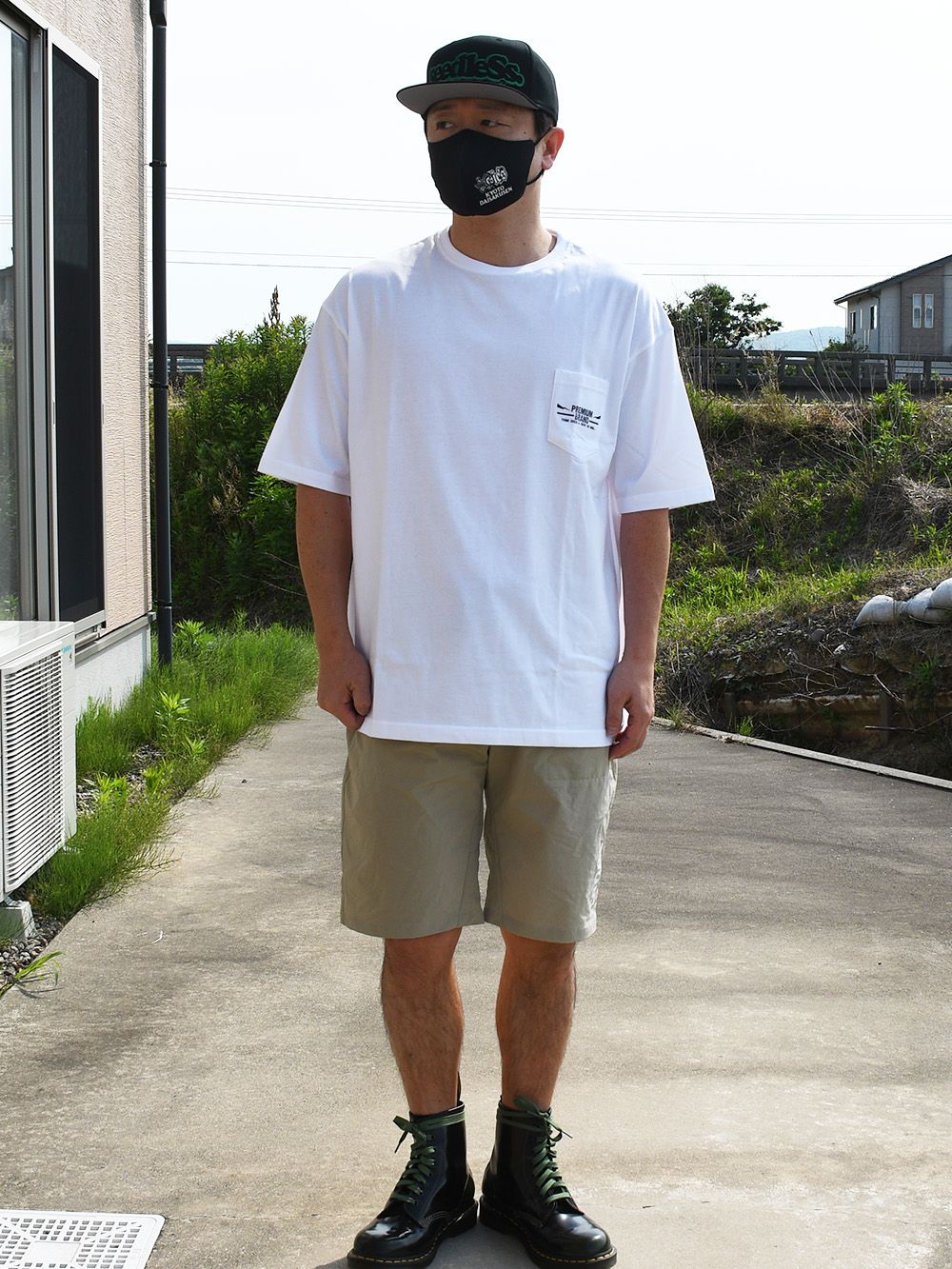 sd blur logo over size pocket tee