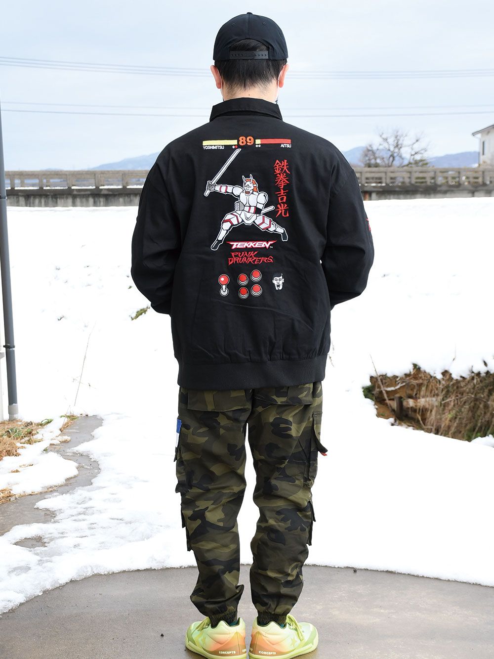 鉄拳!