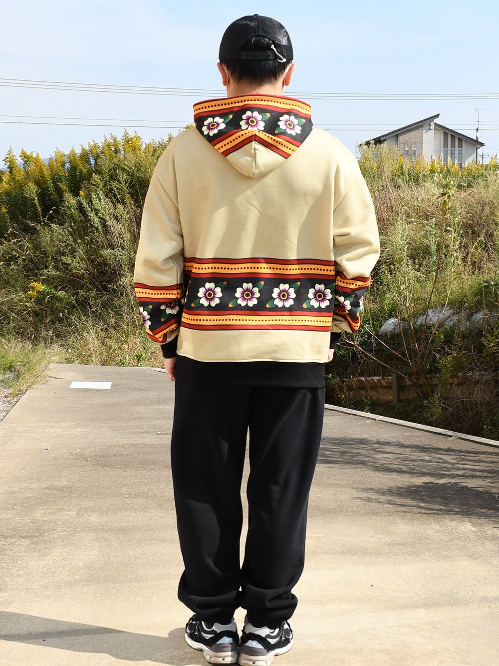 ATTERNED ALL OVER HOODIE : Vintage Flowers