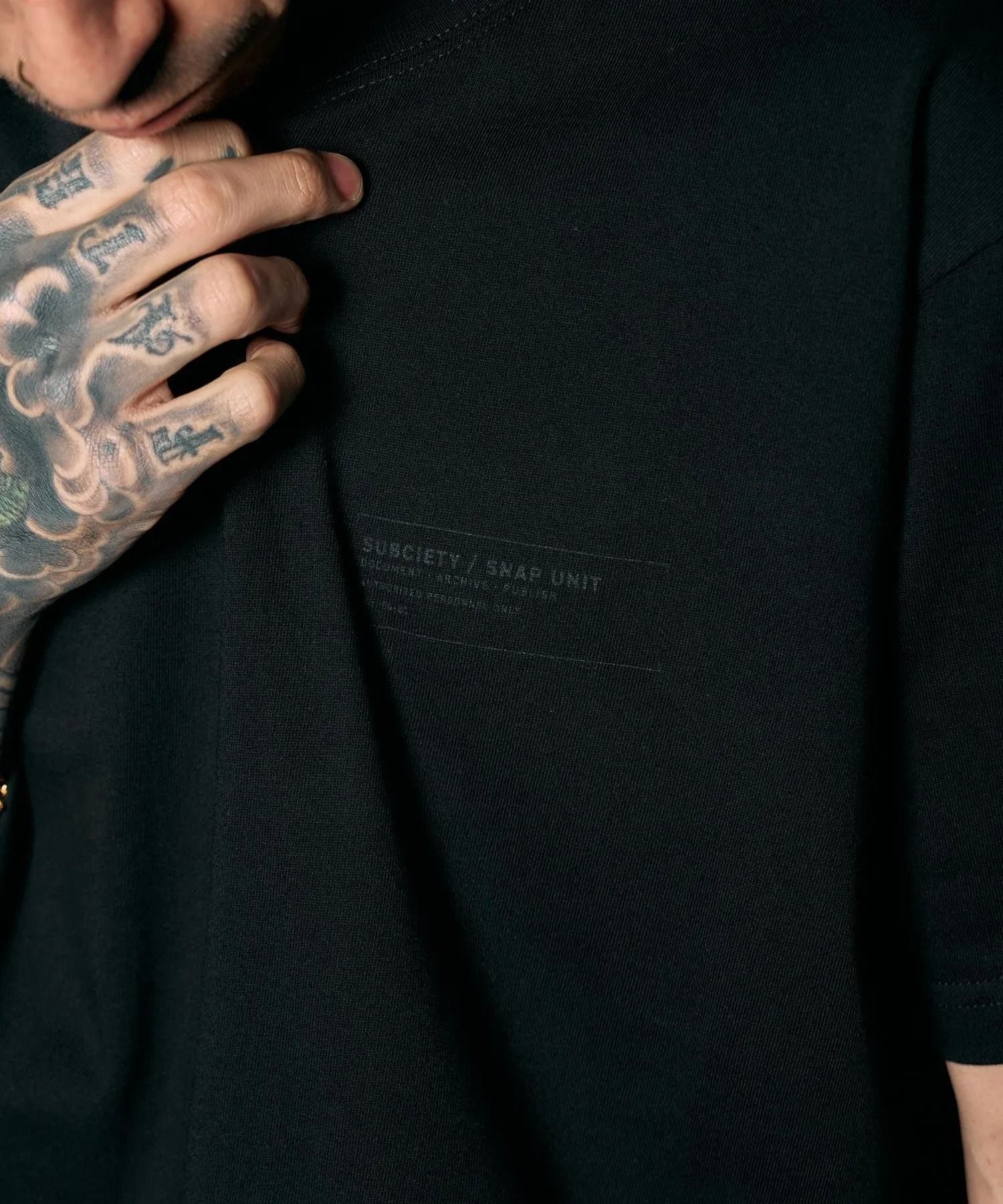 Snap unit tee