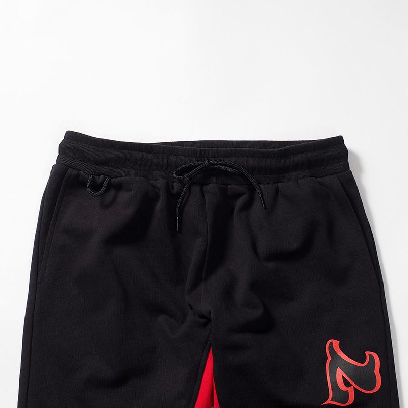 スロットパンツ