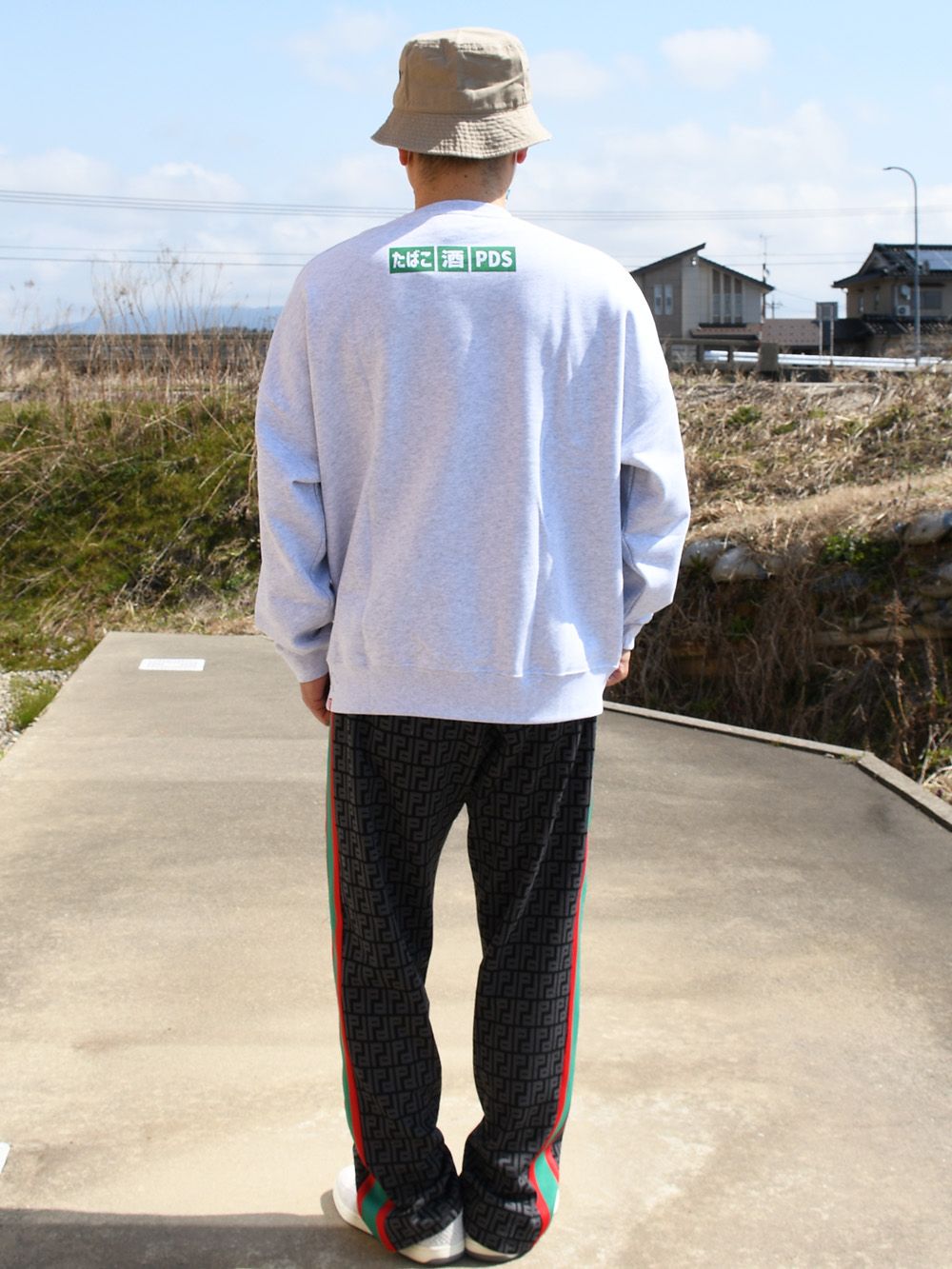 8-NINE刺繍BIGトレーナー