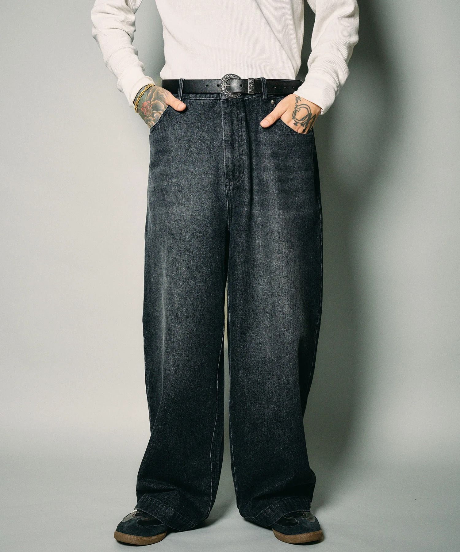 Essential denim pants