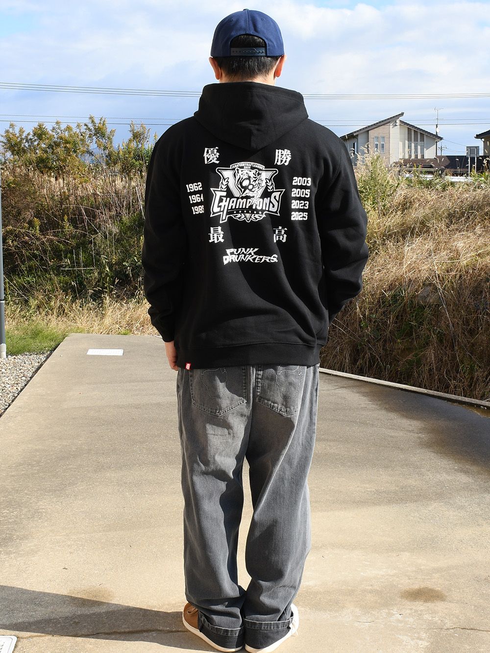 PUNK DRUNKERS - ［PDSx阪神タイガース］2025リーグ優勝記念パーカ | DOLL