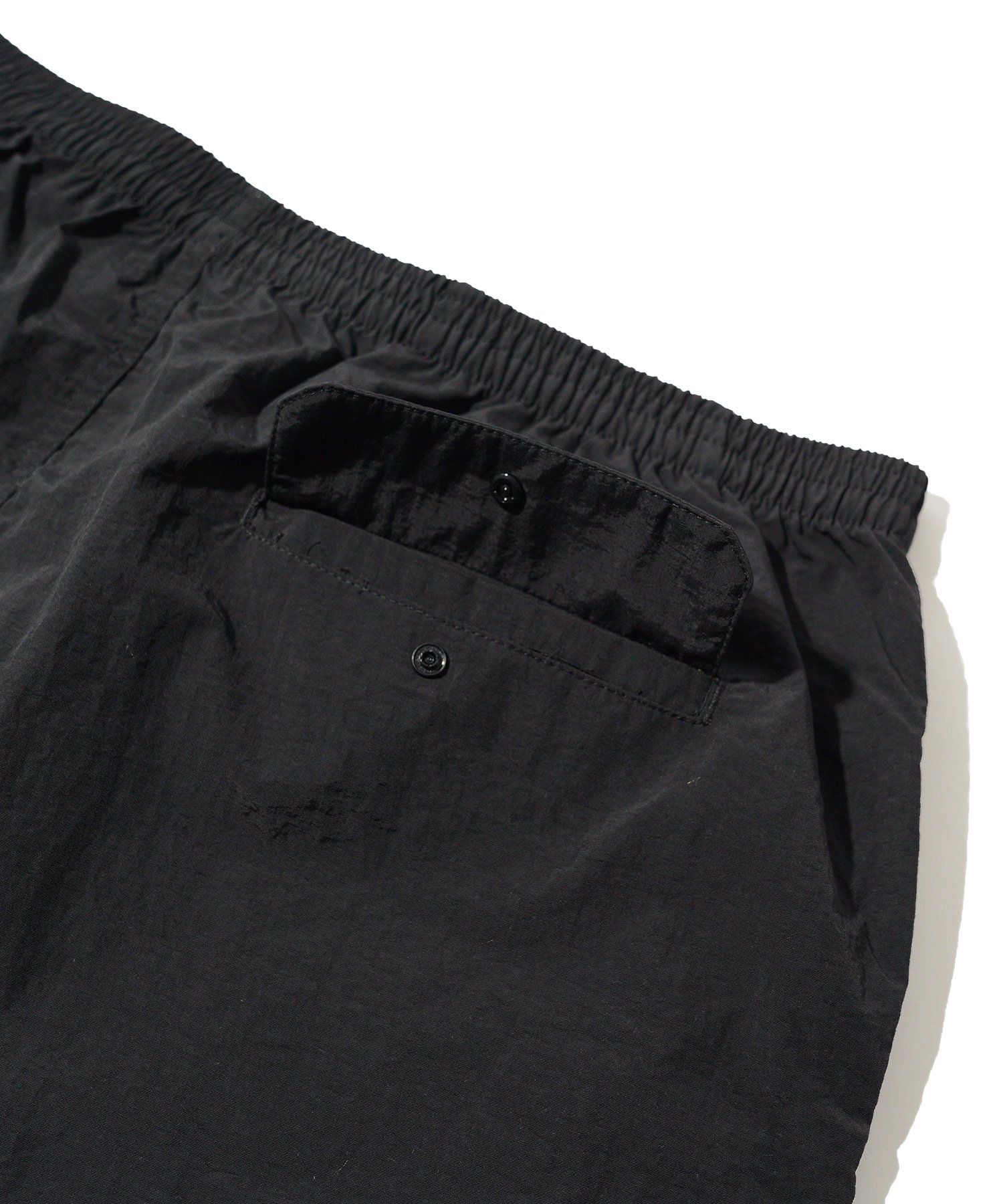 NYLON SHORTS-EMOTION-