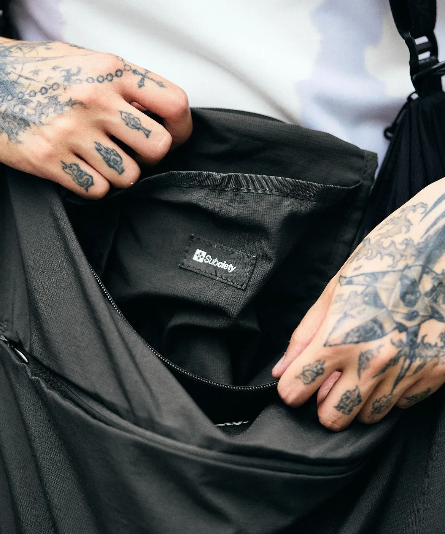 Nylon shoulder bag