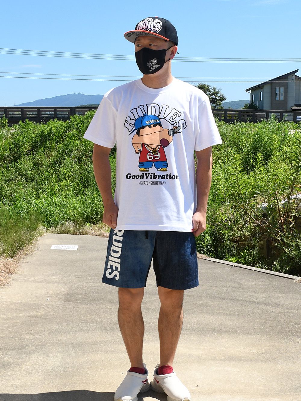 RUDIE'SxCRAYON SHINCHAN RHYME TEE