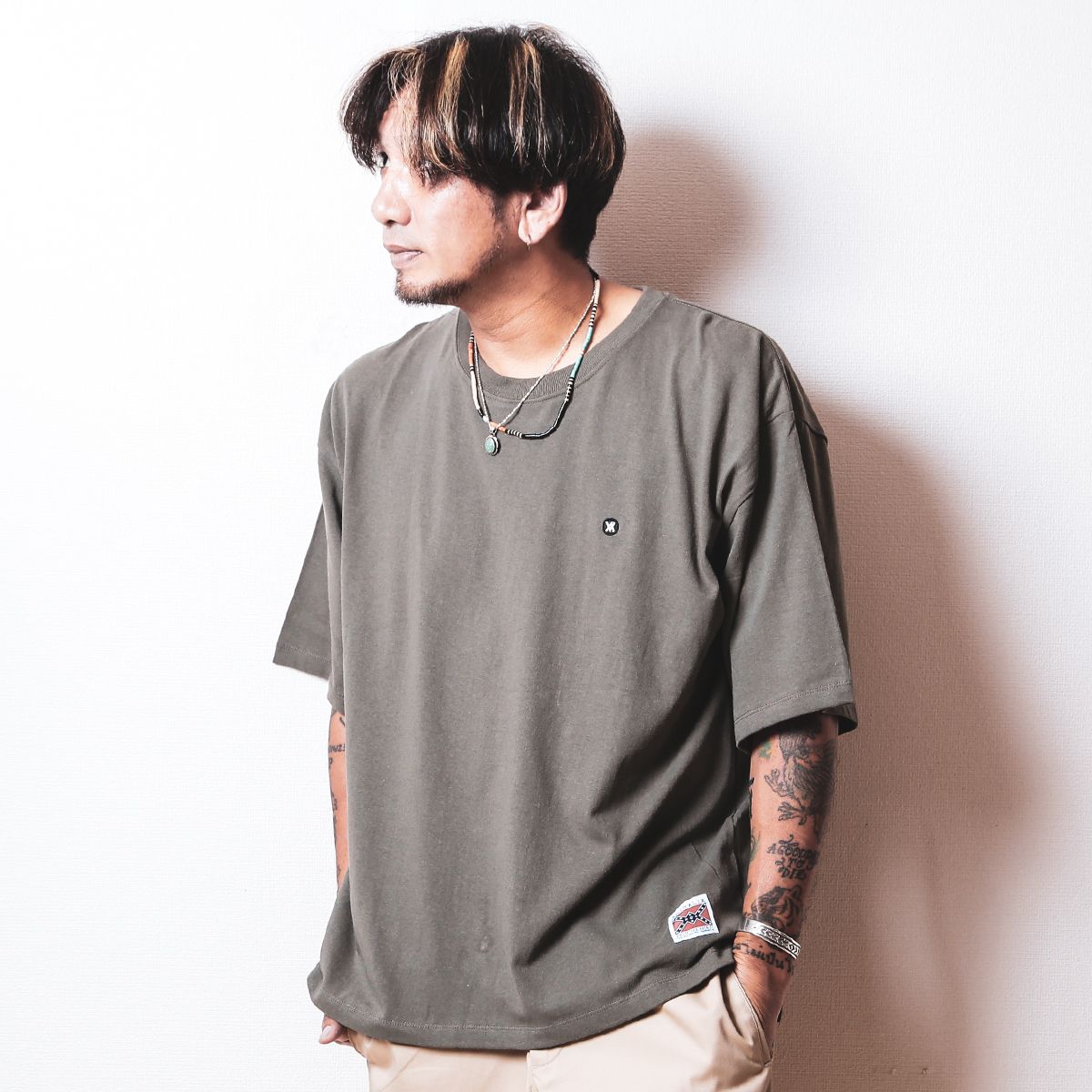 O/E Big silhouette Tee S/S - NO MOFO WAR