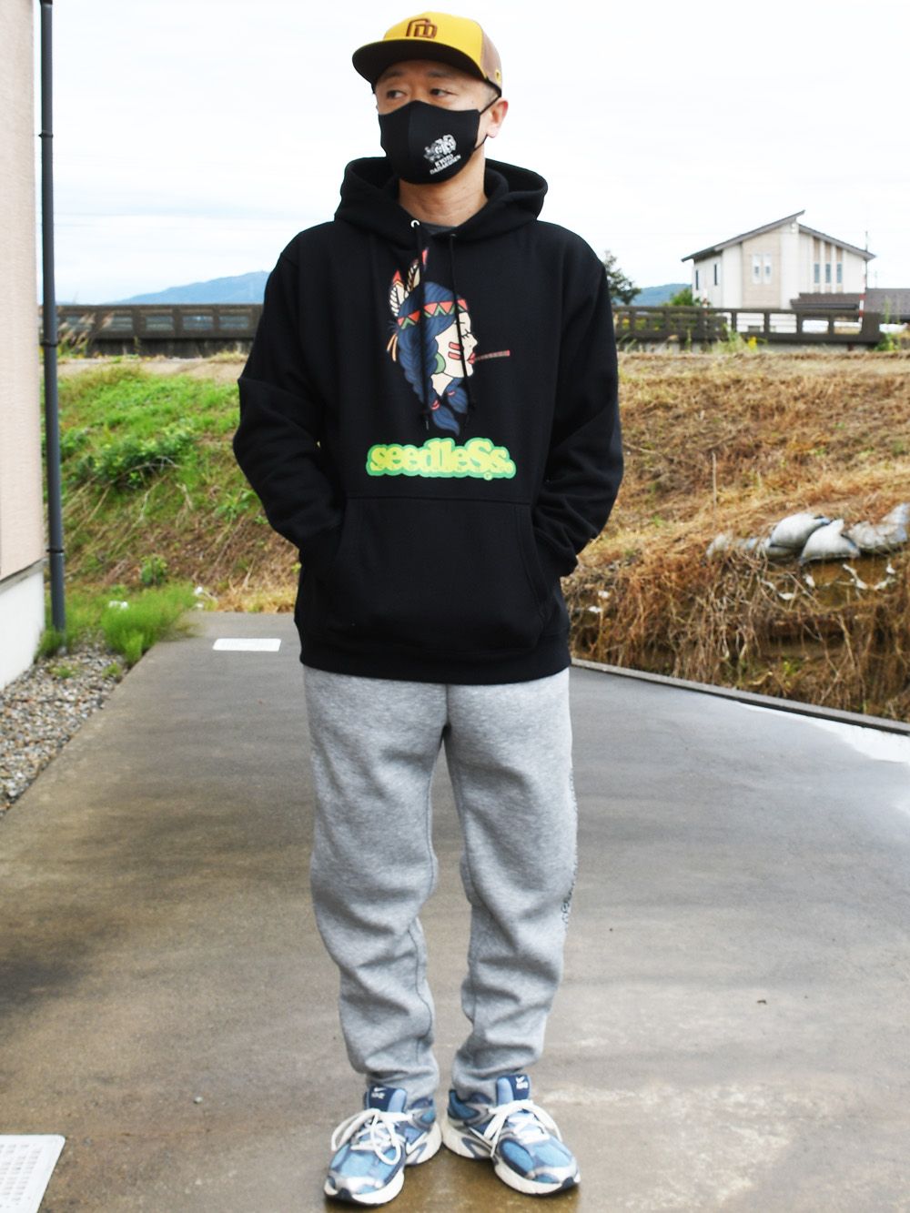 blunt girl Hoody 8.3oz裏起毛
