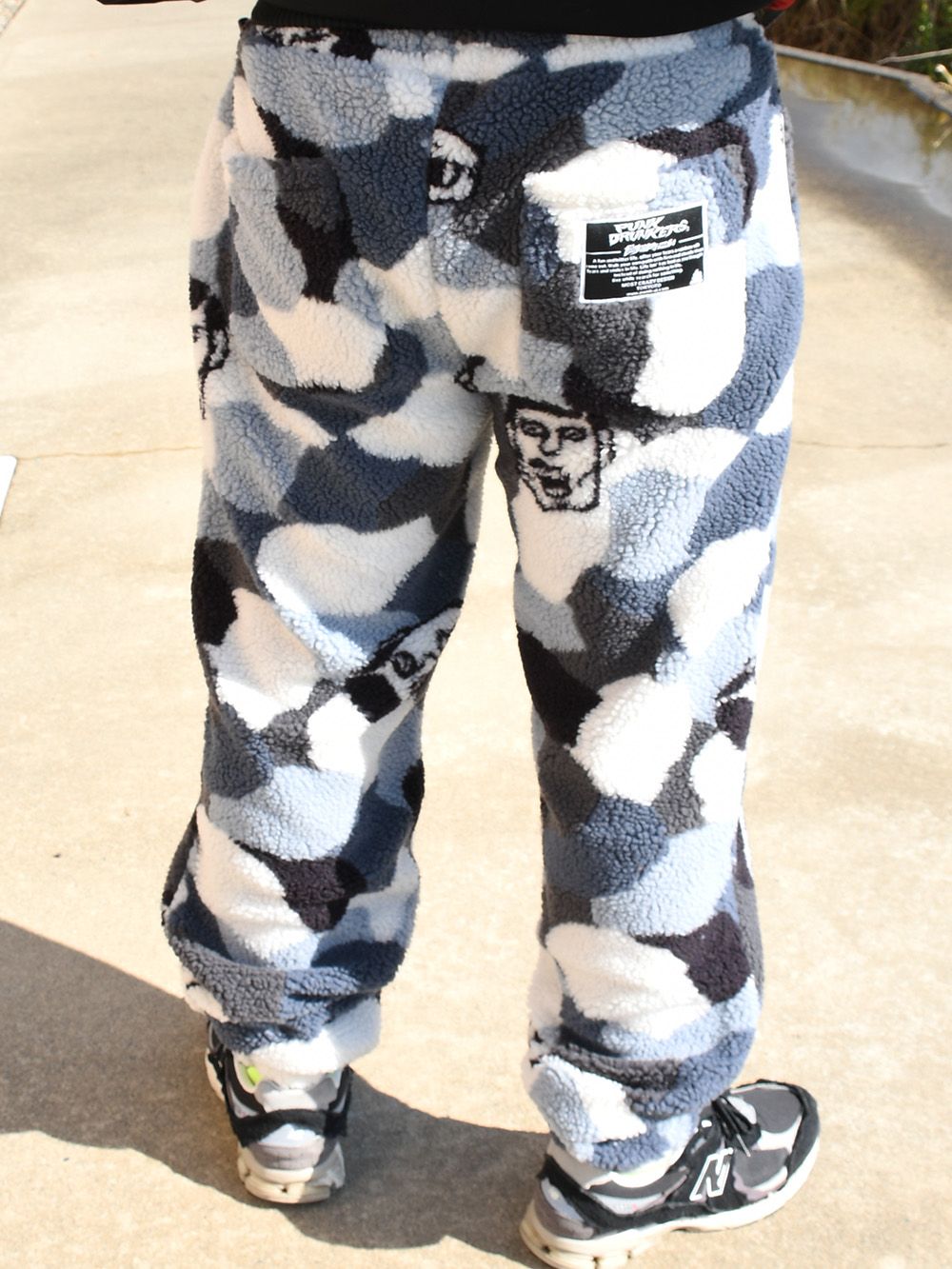 あいつ迷彩ボアフリースパンツ