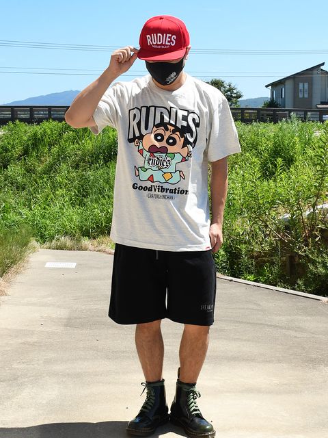 子供の頃の夏休みを思い出しちゃう、とっても良いグラフィックです