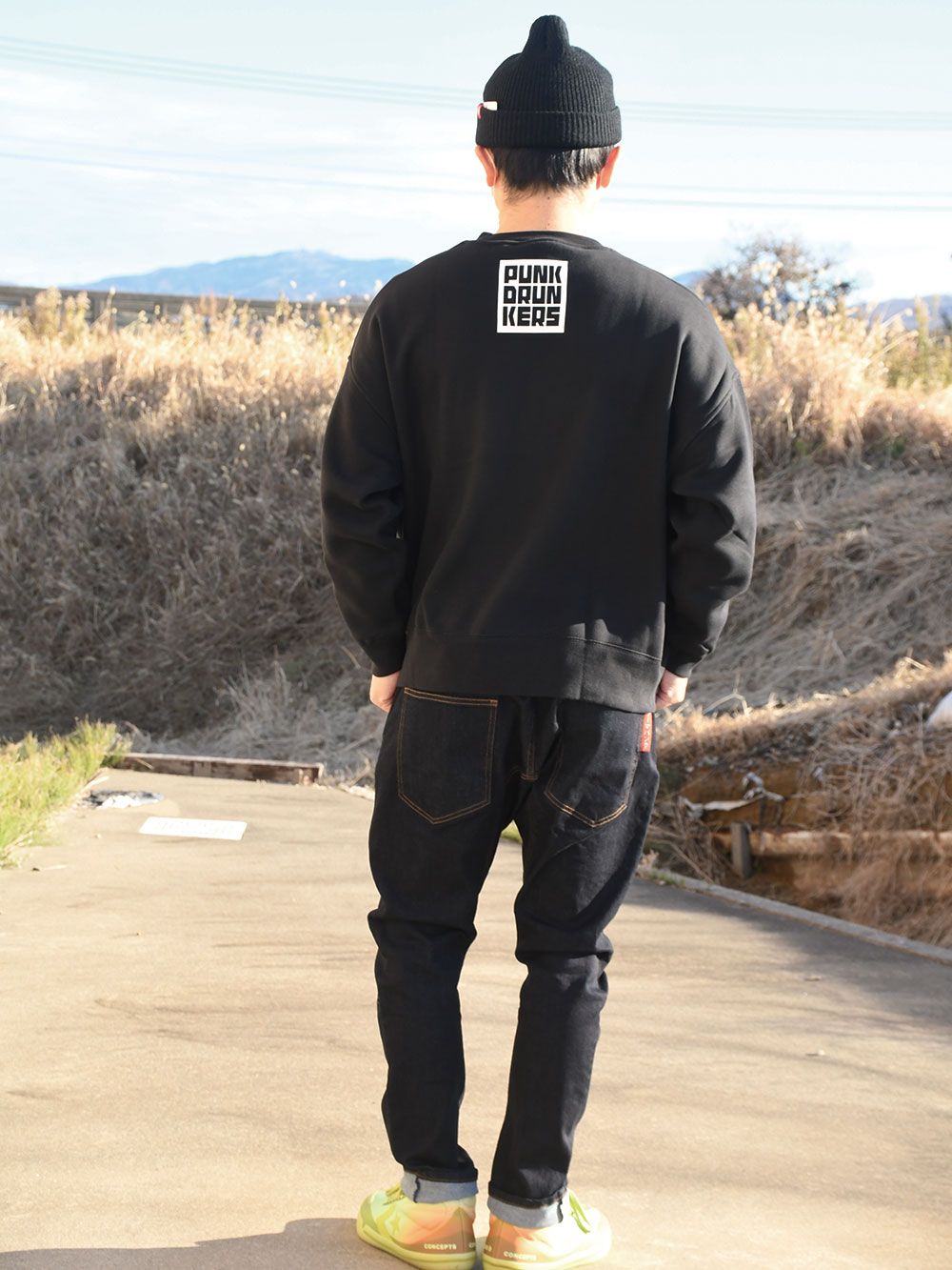 のみすぎてる男刺繍トレーナー
