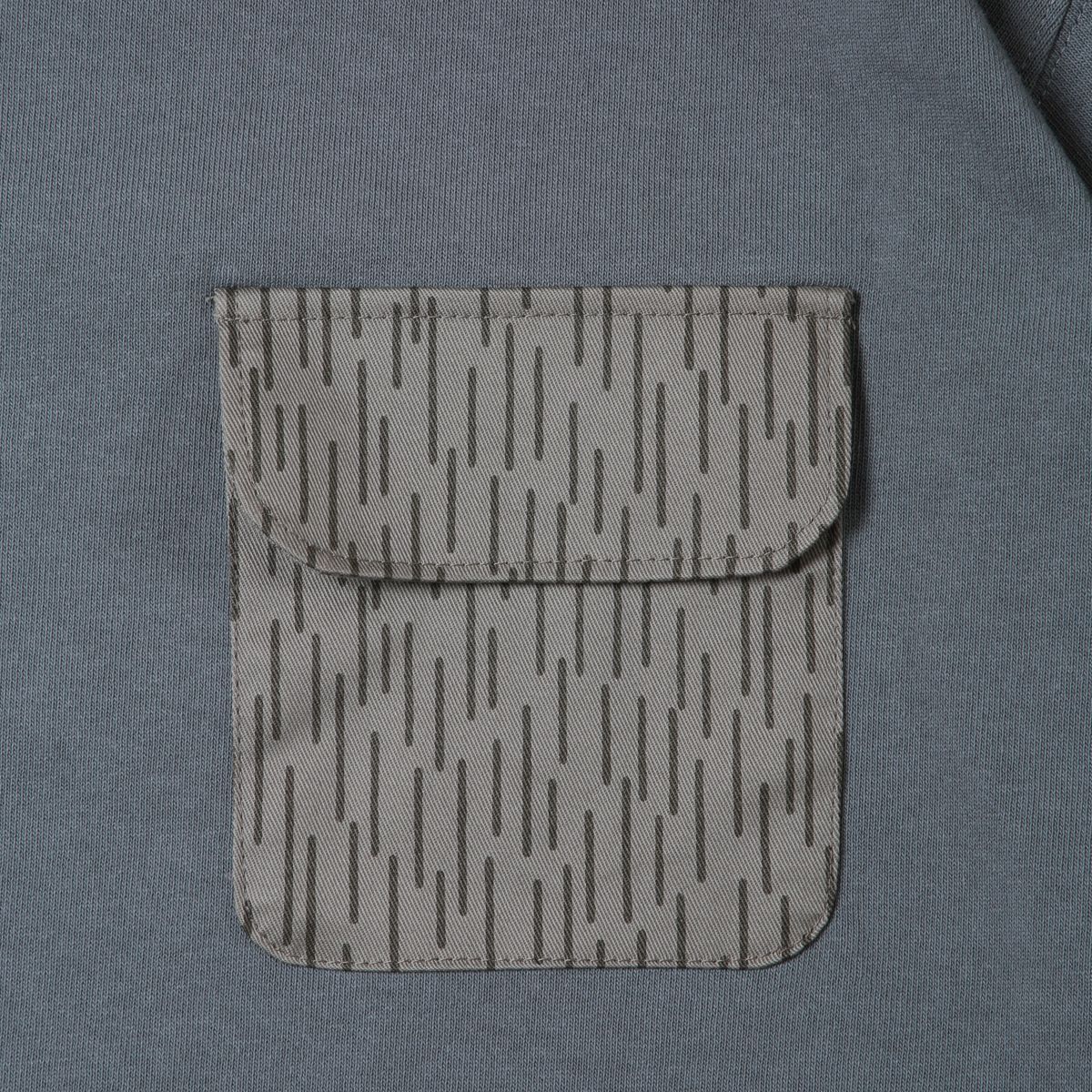 9.1oz Heavy Big Silhouette RAIN CAMO Pocket Tee